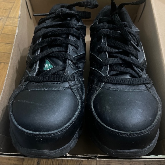 Black Skechers Work Safety Shoes - US 6.5 - Picture 3 of 15